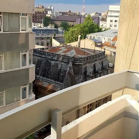 Heart Of * City Getaway * Walk Everywhere * 2bd 2ba 4balcony شقة *
