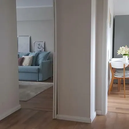 Heart Of * City Getaway * Walk Everywhere * 2bd 2ba 4balcony