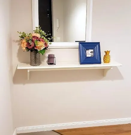 Heart Of * City Getaway * Walk Everywhere * 2bd 2ba 4balcony شقة بوخارست
