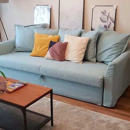 Apartment Heart Of * City Getaway * Walk Everywhere * 2bd 2ba 4balcony Bukarest
