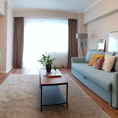 Apartment Heart Of * City Getaway * Walk Everywhere * 2bd 2ba 4balcony